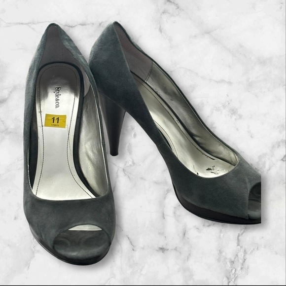 Style & Co Suede Cone Gray Open Peep High Heel Shoe SZ 11M - Picture 1 of 9
